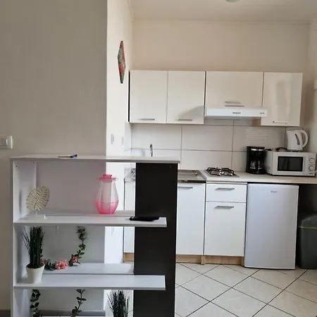 App Kiki Apartment *